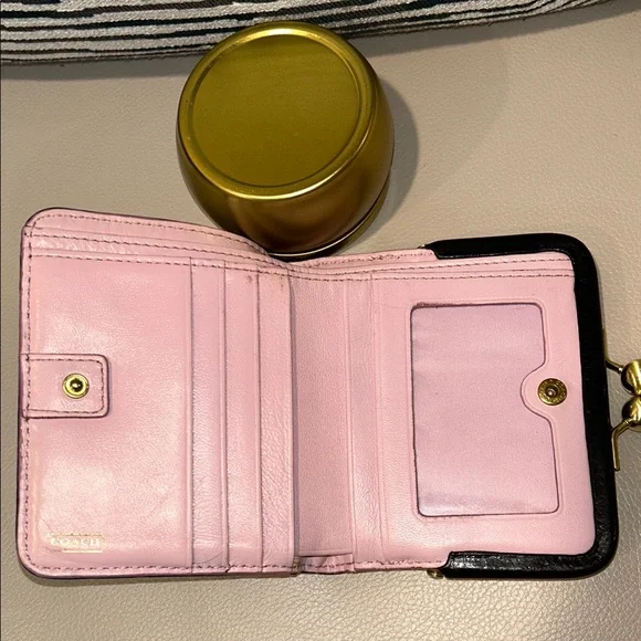 Buyers Bundle in show- Coach Mini Kisslock Wallet - Picture 5 of 10